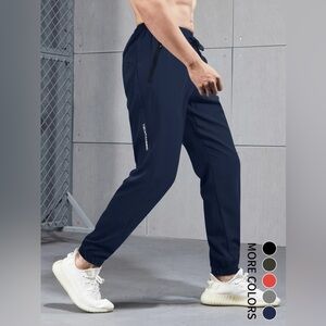 Men’s TechTraining joggers, Navy lightweight size L